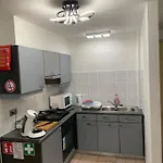 アパート Gezellige 1 Slaapkamer, 3pers,strand,zee 50m オステンド