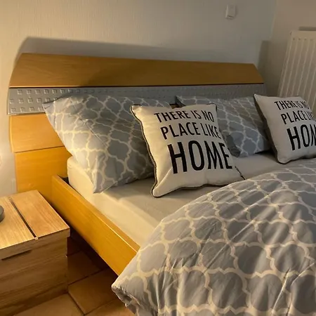Gezellige Studio-1 Slaapkamer *4p* Strand/zee 50m Appartement Oostende