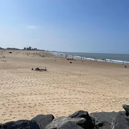 Gezellige 1 Slaapkamer, 3pers,strand,zee 50m